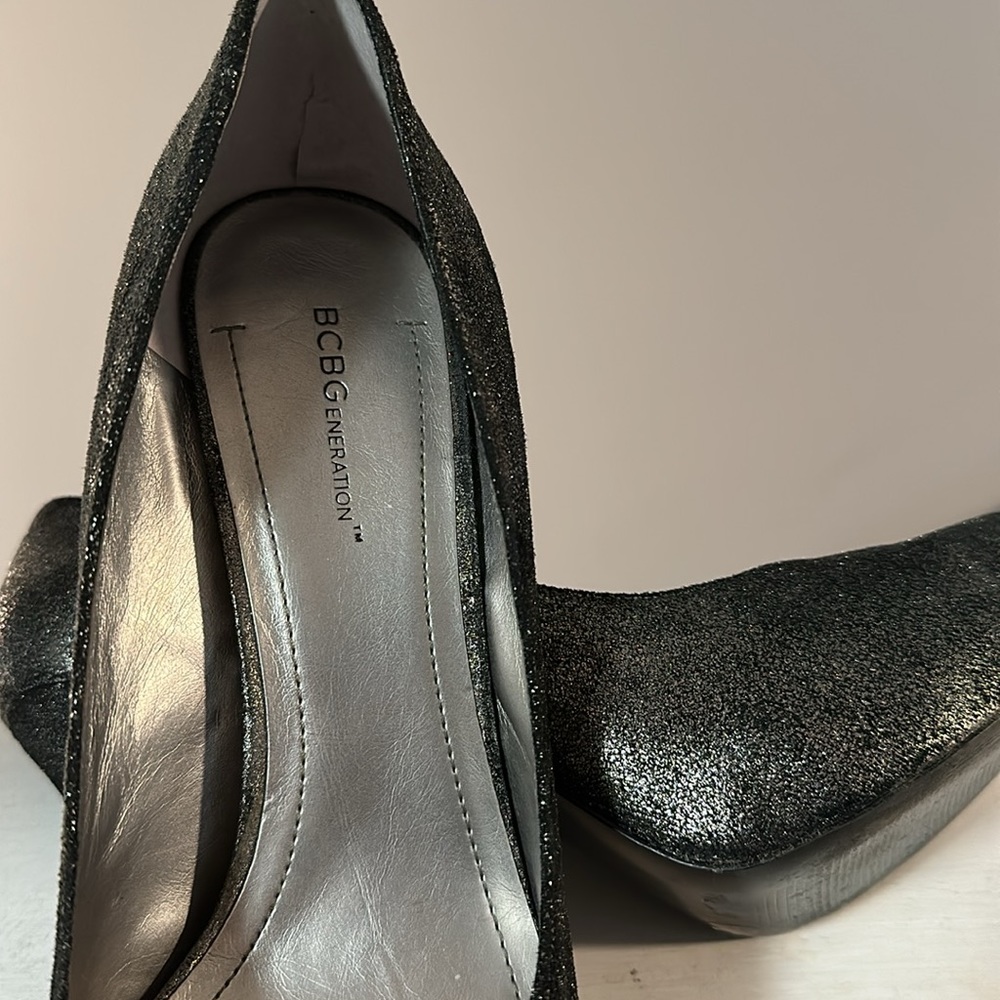 BCBG Pumps - Picture 6 of 7